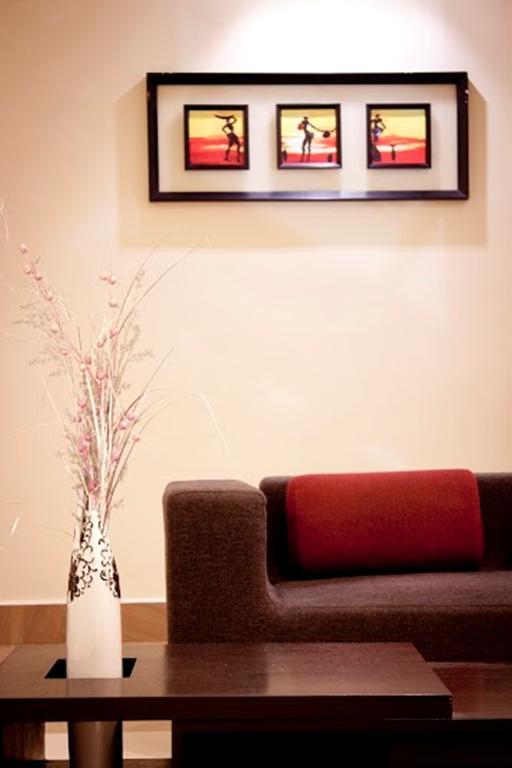 Sara Regency Hotell Kumbakonam Exteriör bild