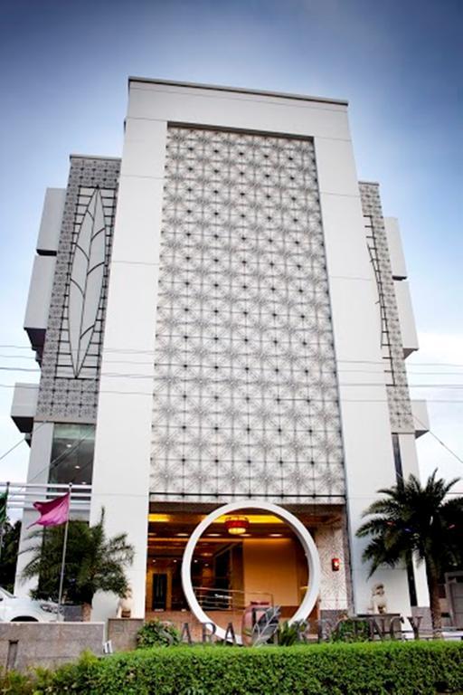 Sara Regency Hotell Kumbakonam Exteriör bild