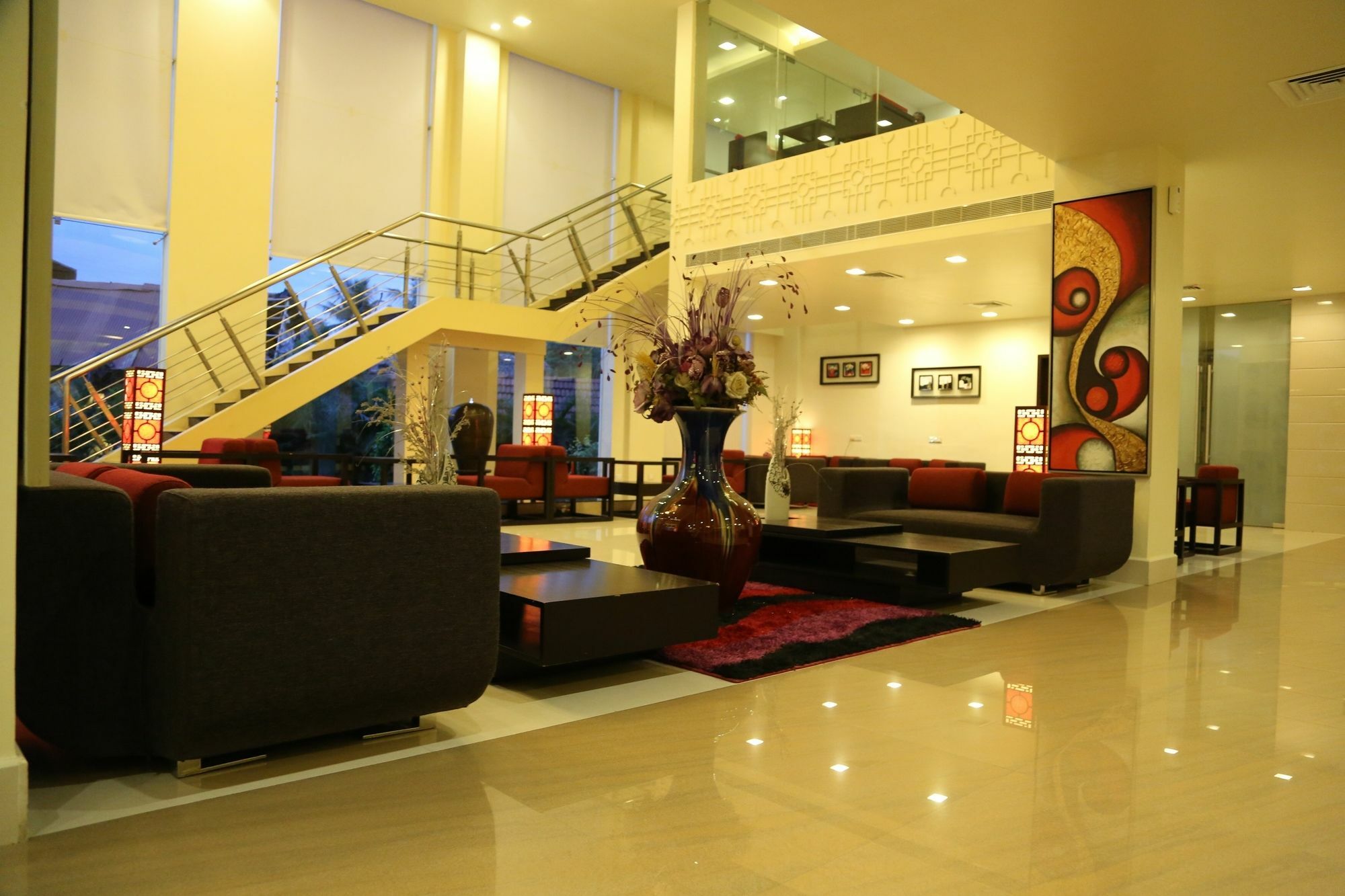 Sara Regency Hotell Kumbakonam Exteriör bild