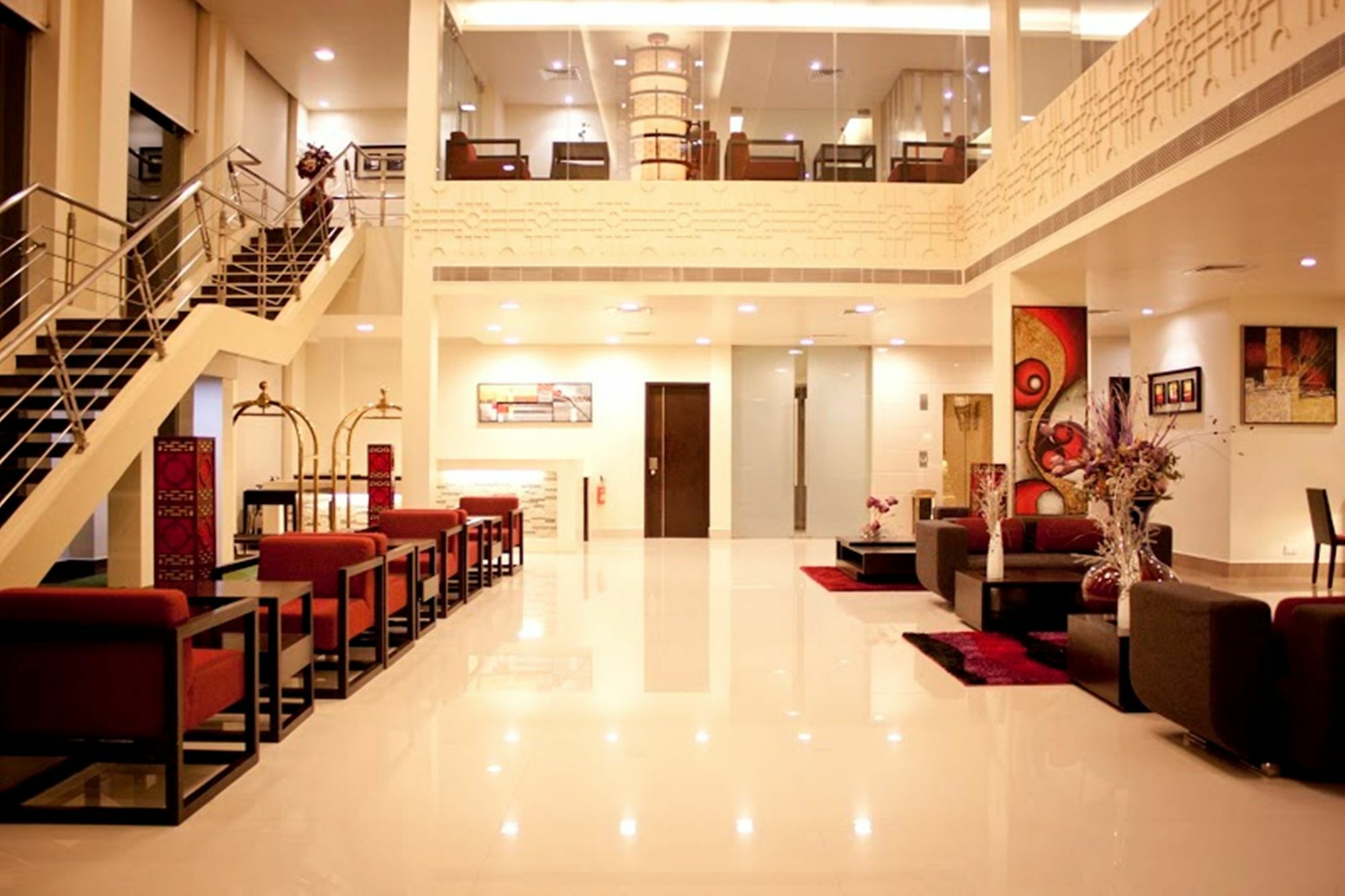 Sara Regency Hotell Kumbakonam Exteriör bild